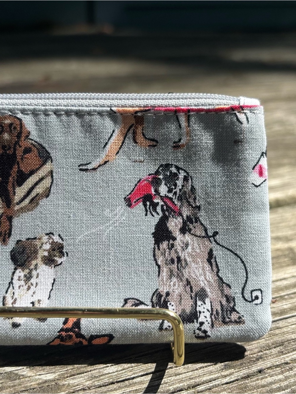 Vera Bradley Zip ID Case in the popular "Dog Show" NWT - Picture 8 of 9